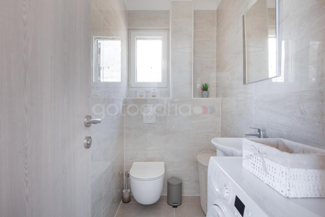 Luxury Apartment Sofia -Free Beach Parking Makarska Extérieur photo