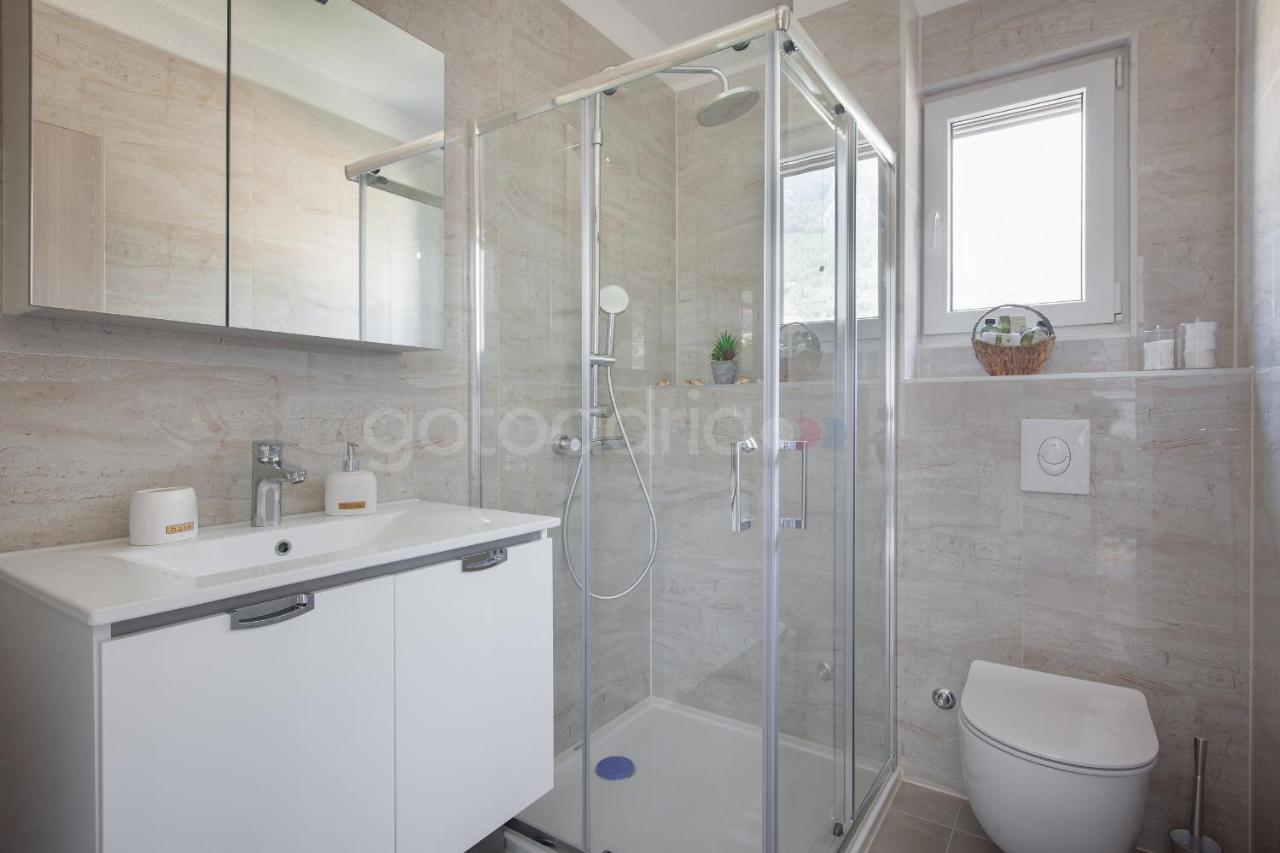 Luxury Apartment Sofia -Free Beach Parking Makarska Extérieur photo